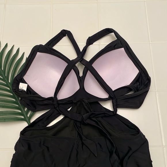 Cupshe Black Cutout Halter Style One Piece Monokini Bathing Suit, Size L - Picture 7 of 16
